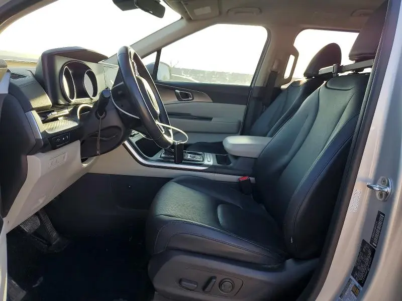 2022 KIA CARNIVAL LX  