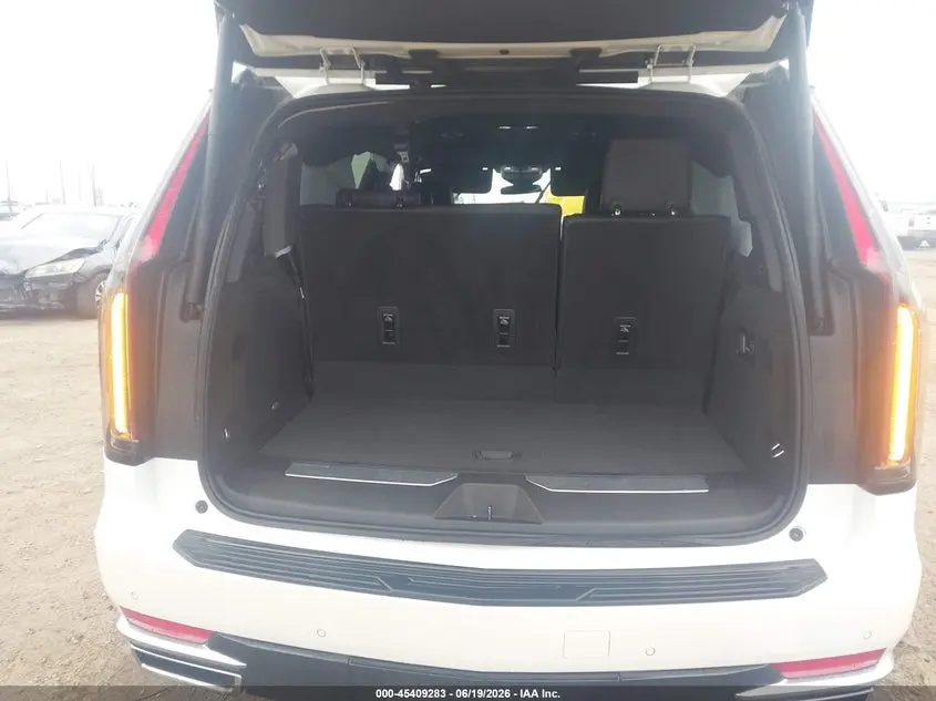 2024 CADILLAC ESCALADE 2WD LUXURY