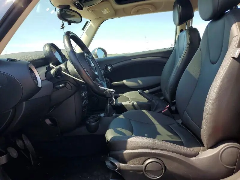 2011 MINI COOPER BASE  