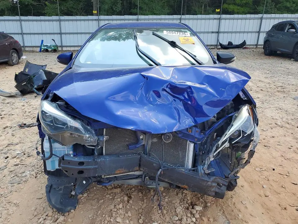 2017 TOYOTA COROLLA SE  