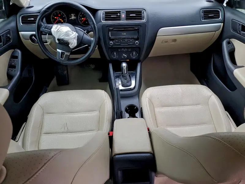 2014 VOLKSWAGEN JETTA SE  