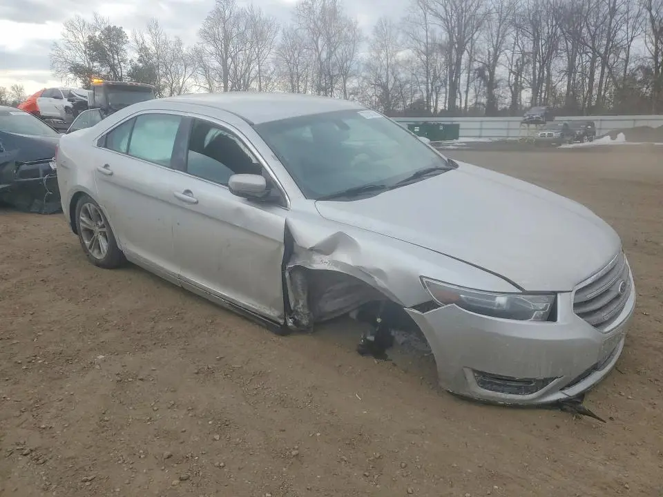 2018 FORD TAURUS SEL  