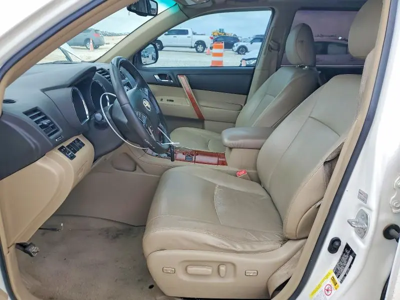2010 TOYOTA HIGHLANDER LIMITED  