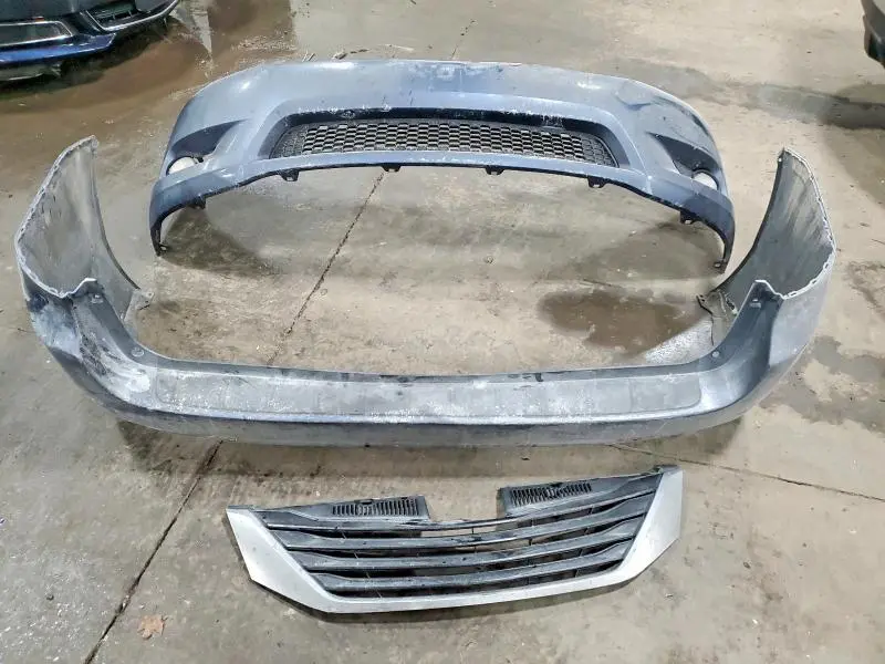 2014 TOYOTA SIENNA XLE 8-PASSENGER  