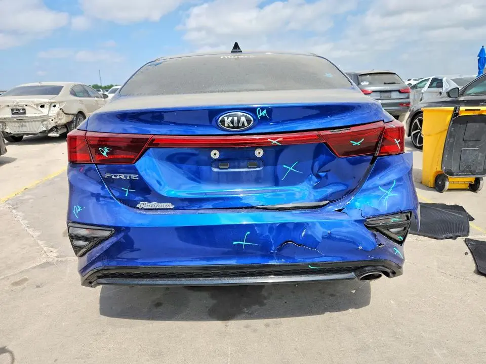 2021 KIA FORTE LXS  