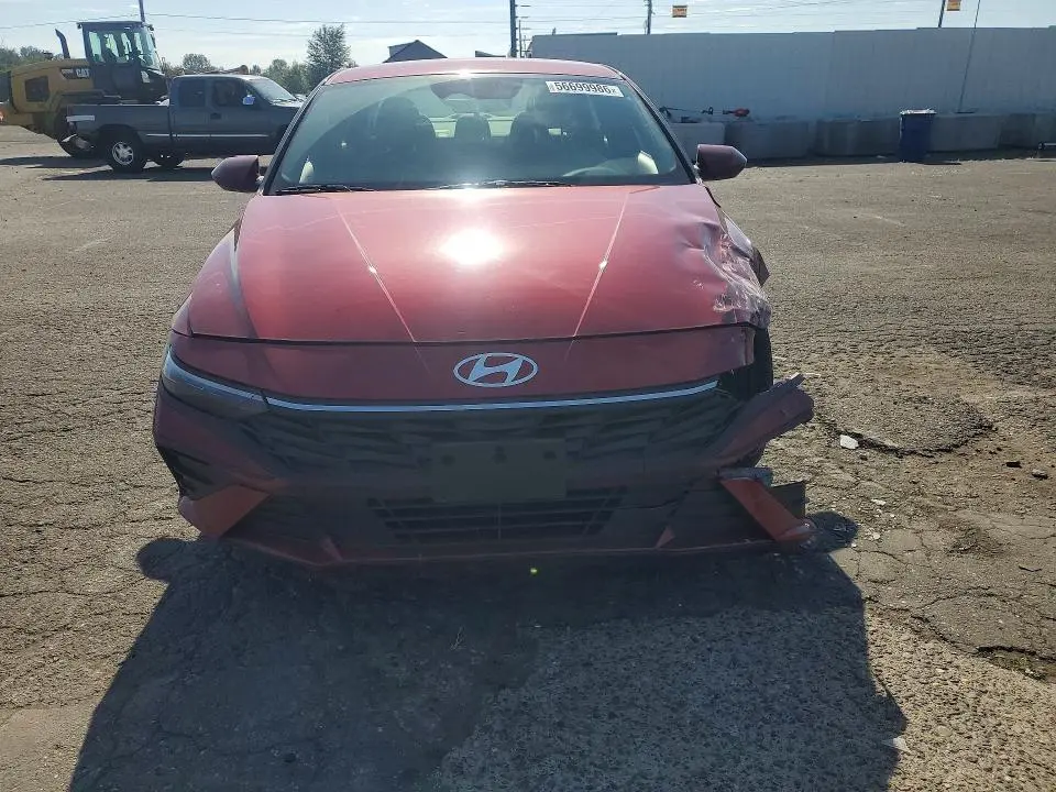 2024 HYUNDAI ELANTRA SEL  
