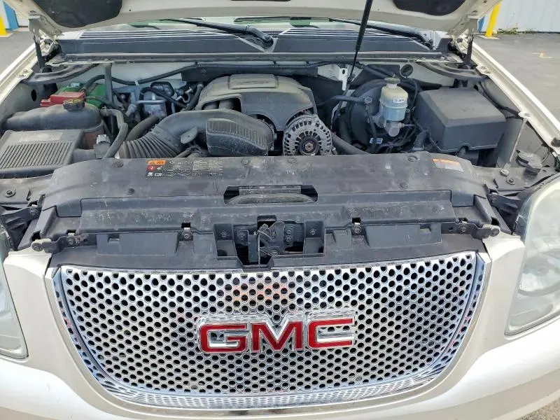 2011 GMC YUKON DENALI  