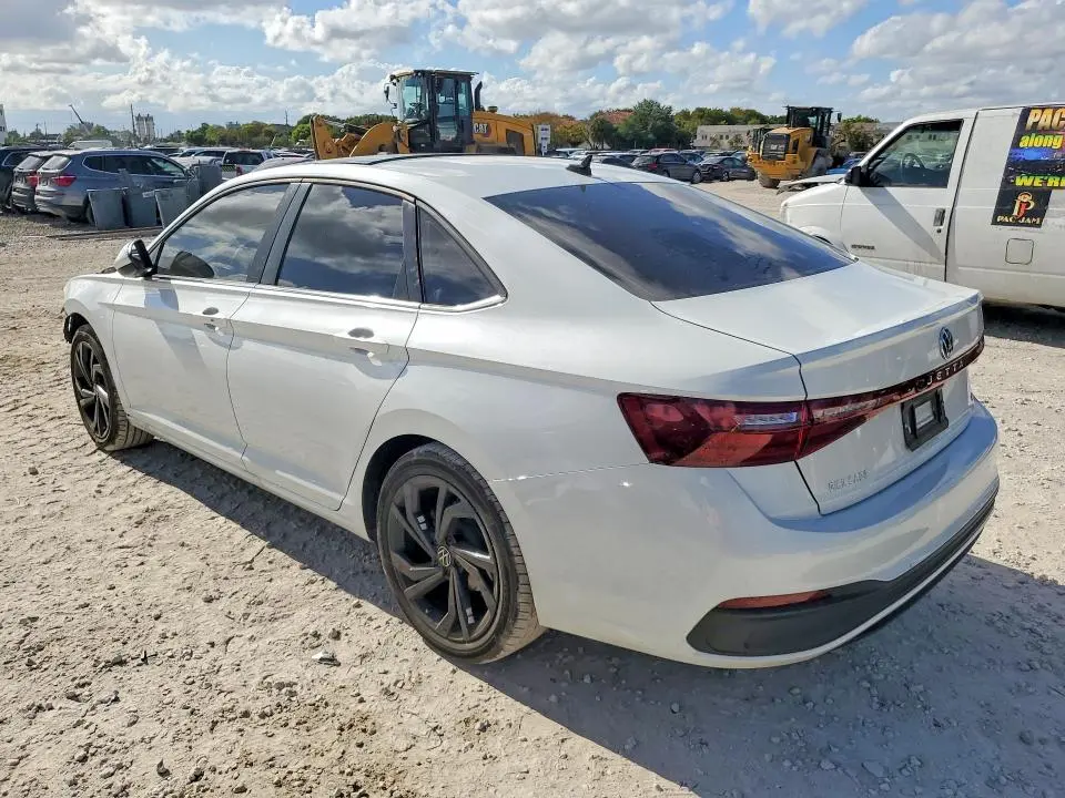 2025 VOLKSWAGEN JETTA SE  