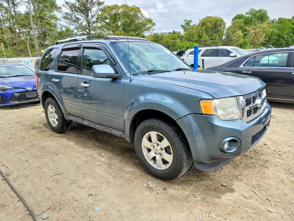2011 FORD ESCAPE LIMITED  