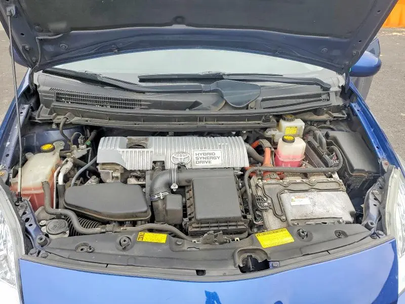 2010 TOYOTA PRIUS III  