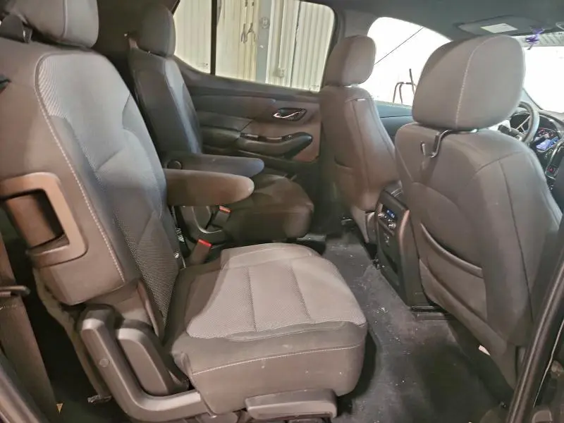 2023 CHEVROLET TRAVERSE LT  