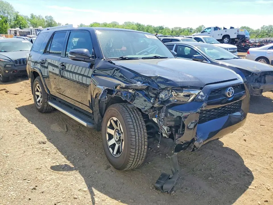 2016 TOYOTA 4RUNNER SR5  