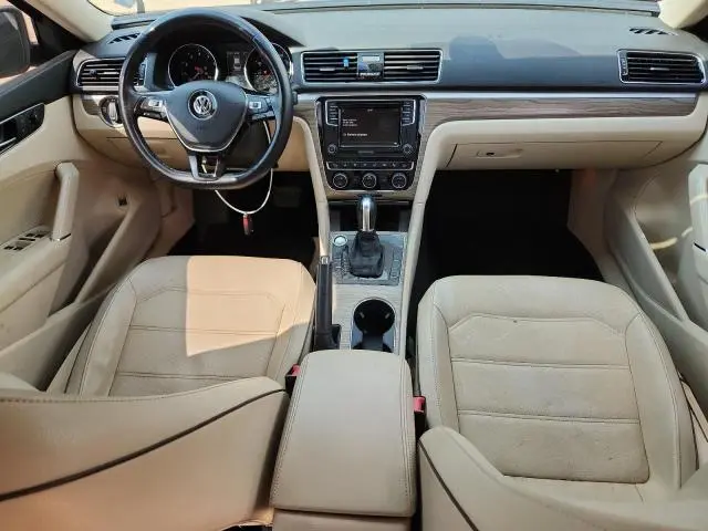 2018 VOLKSWAGEN PASSAT SE