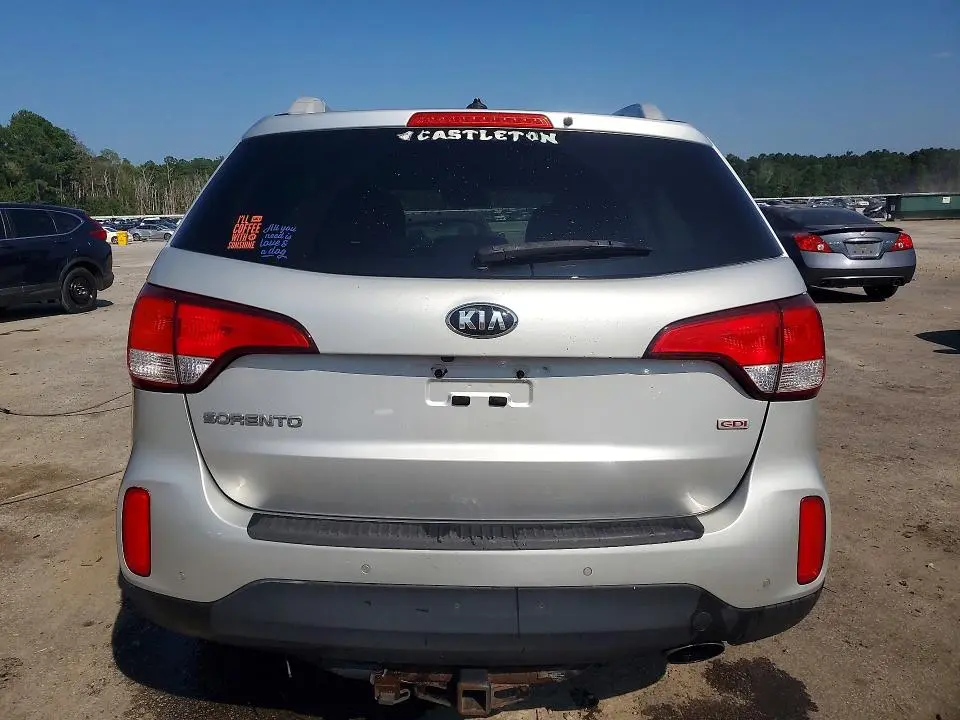 2015 KIA SORENTO LX  
