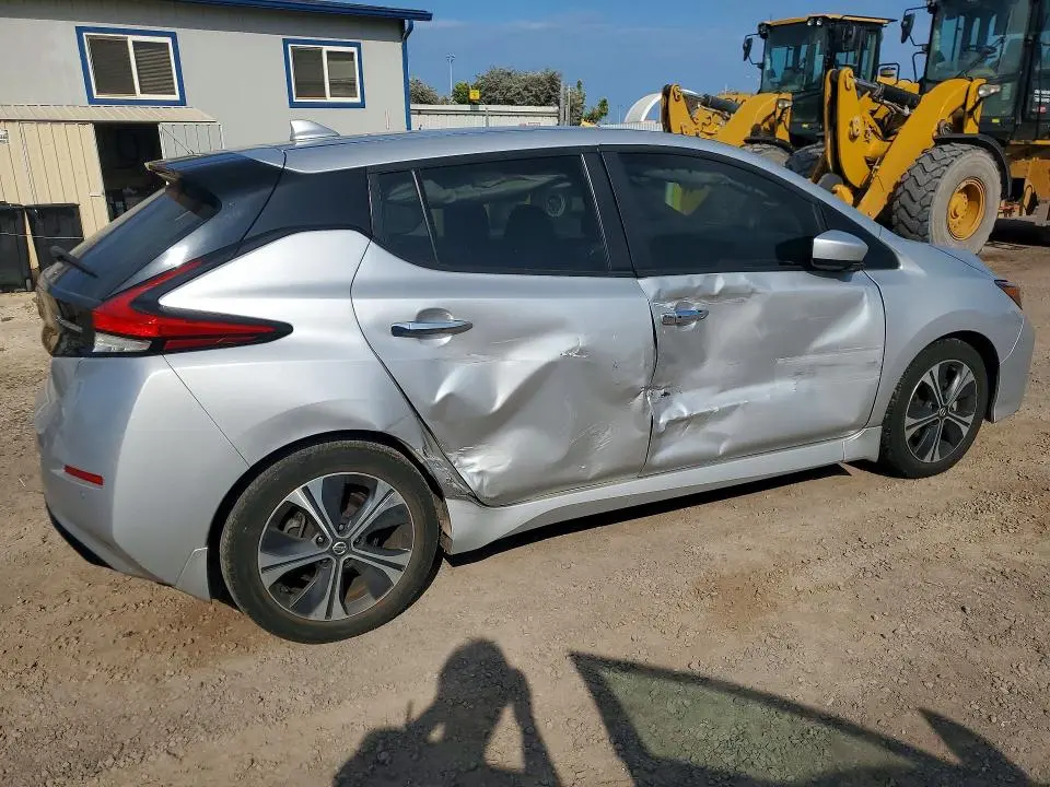 2021 NISSAN LEAF SV  
