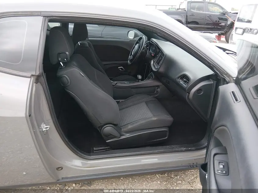 2018 DODGE CHALLENGER SXT