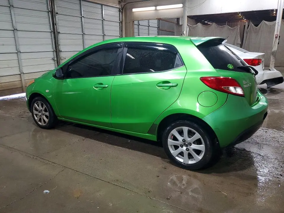 2013 MAZDA MAZDA2   