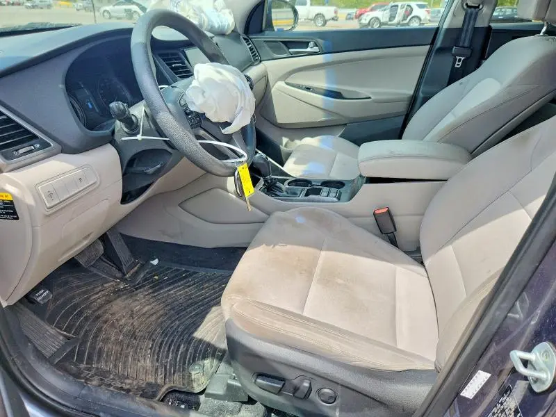 2017 HYUNDAI TUCSON SE  