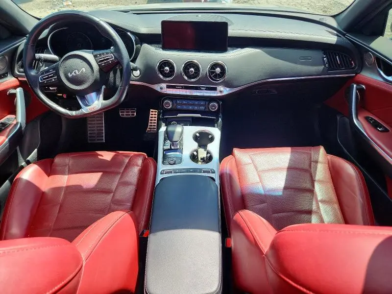 2022 KIA STINGER GT2  