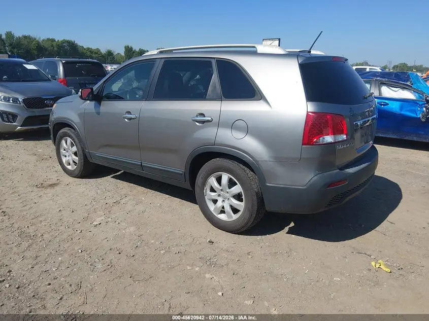 2012 KIA SORENTO LX