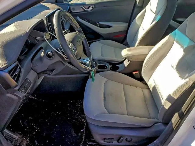 2022 HYUNDAI IONIQ SE  