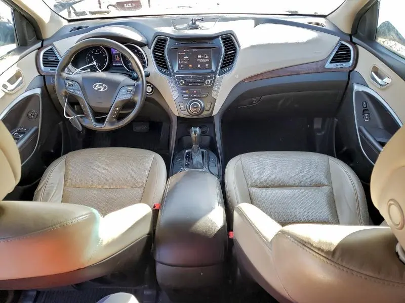 2017 HYUNDAI SANTA FE SE  