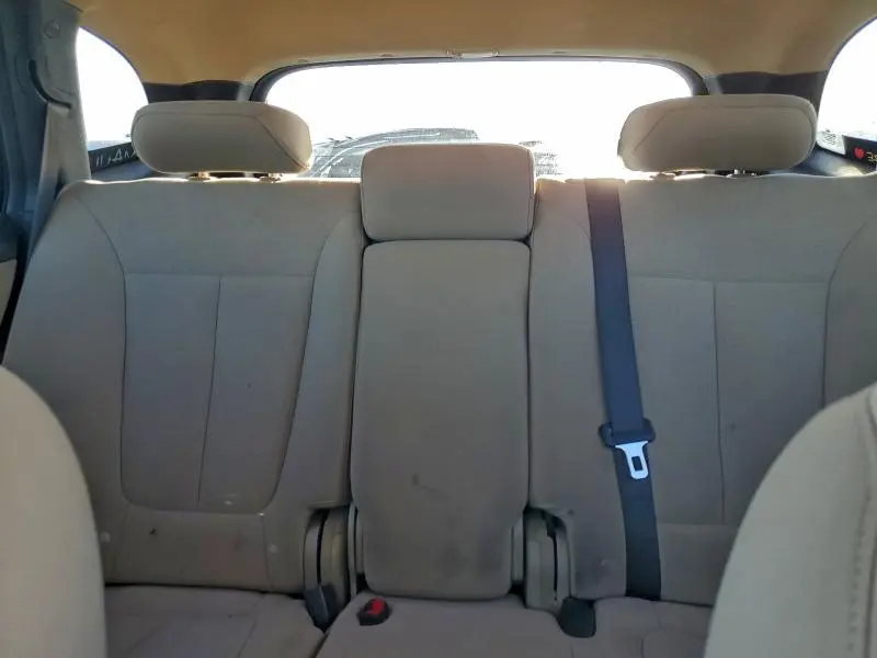 2011 HYUNDAI SANTA FE GLS  