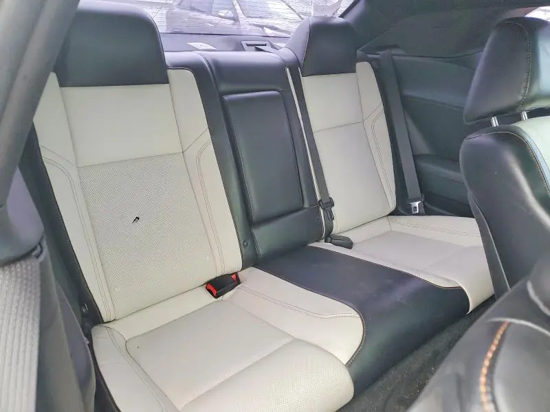 2015 DODGE CHALLENGER SXT PLUS  