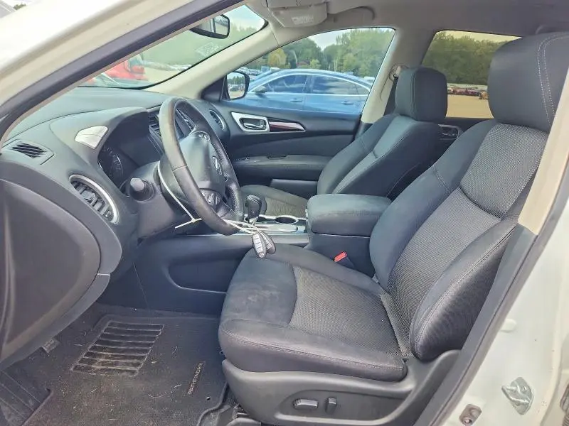 2017 NISSAN PATHFINDER SV  