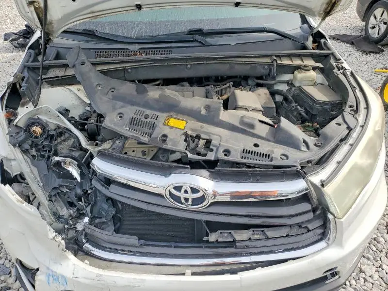 2015 TOYOTA HIGHLANDER XLE  