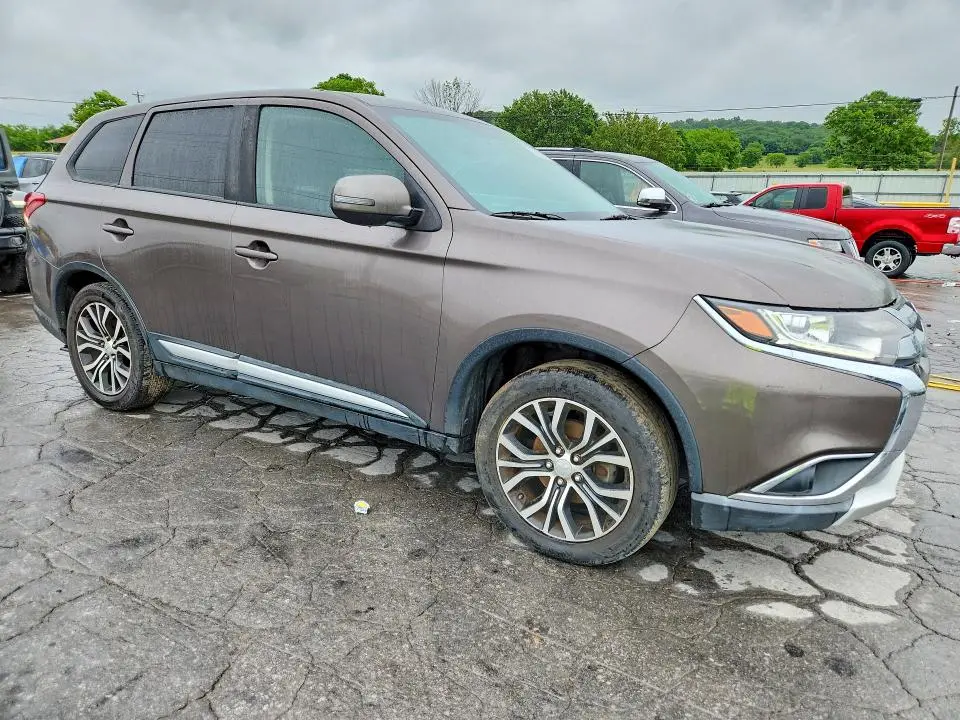 2018 MITSUBISHI OUTLANDER SE  