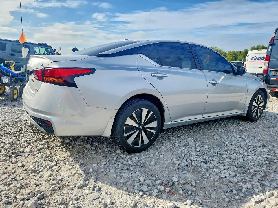 2019 NISSAN ALTIMA SL  