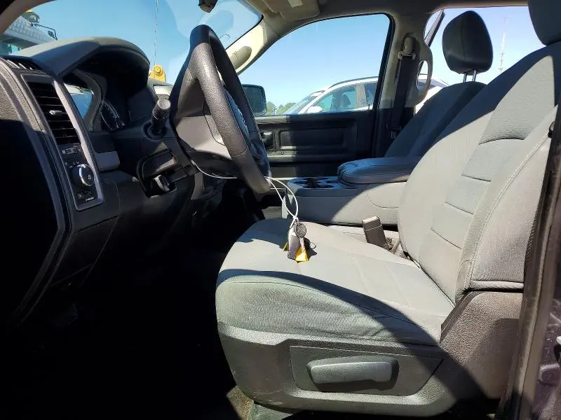 2013 RAM 1500 ST  