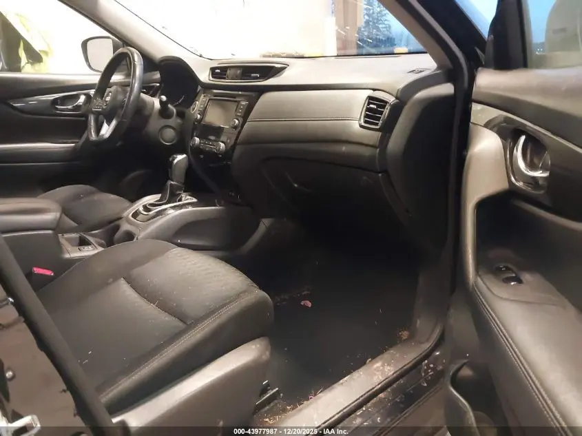 2018 NISSAN ROGUE SV