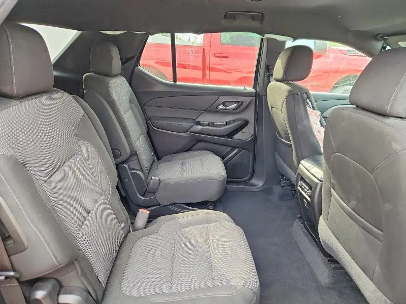 2023 CHEVROLET TRAVERSE LT  
