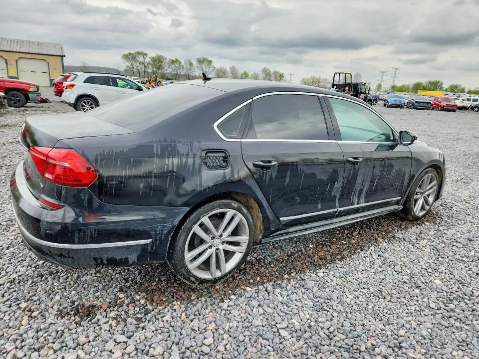 2016 VOLKSWAGEN PASSAT R-LINE  