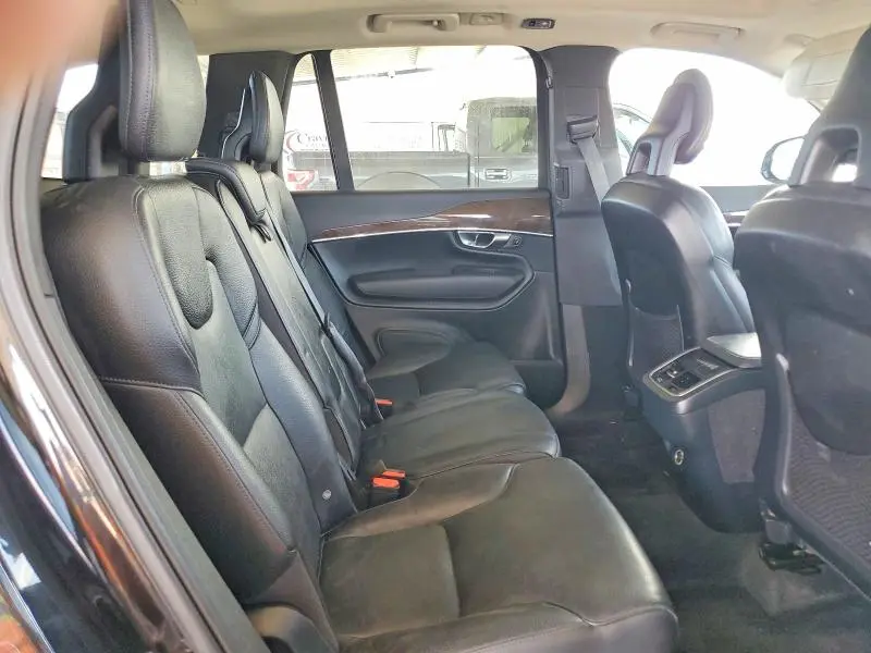 2016 VOLVO XC90 T6  