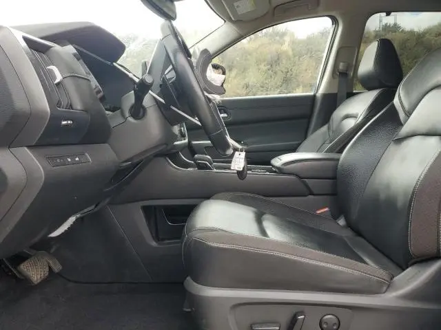 2022 NISSAN PATHFINDER SL  