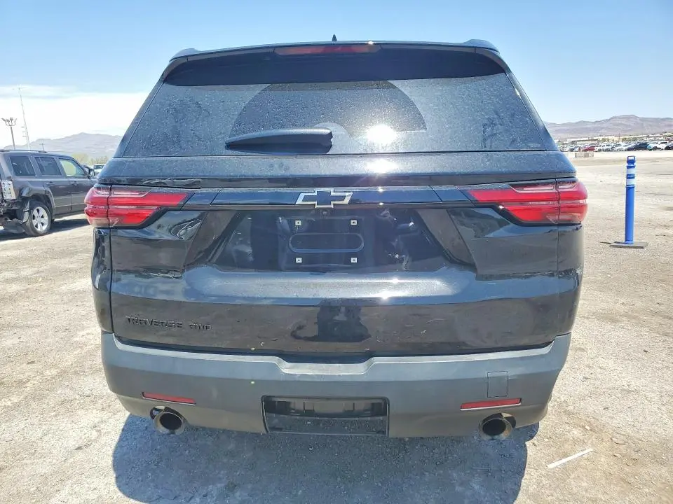 2022 CHEVROLET TRAVERSE LS  