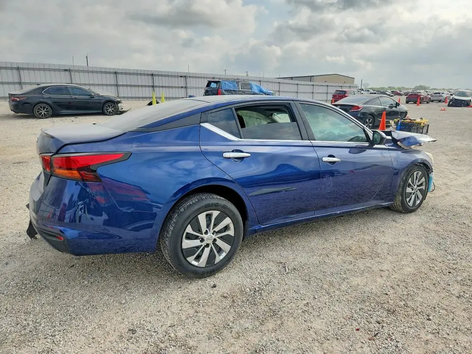 2019 NISSAN ALTIMA S  
