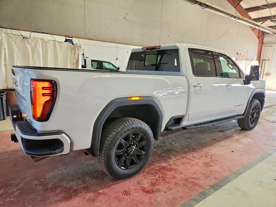 2025 GMC SIERRA K2500 AT4  