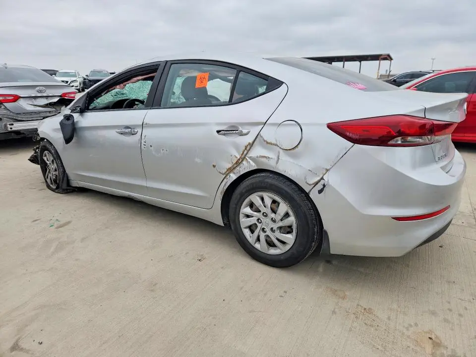 2018 HYUNDAI ELANTRA SE  