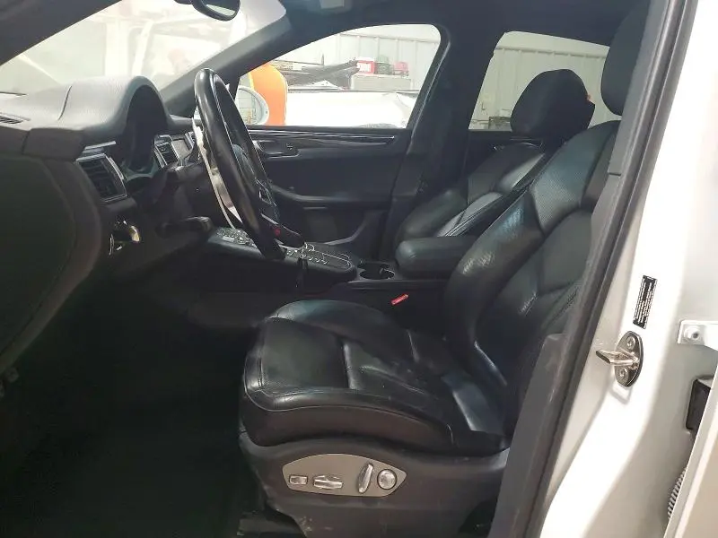 2015 PORSCHE MACAN S  