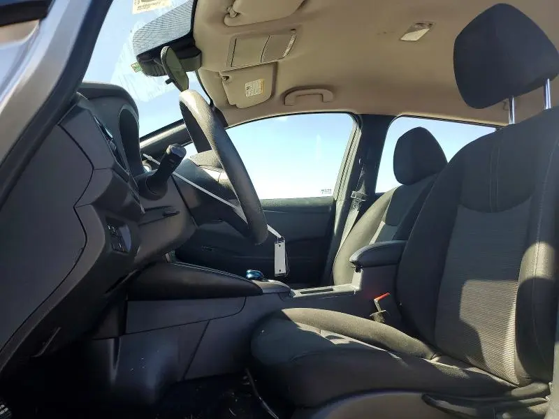 2022 NISSAN LEAF S  