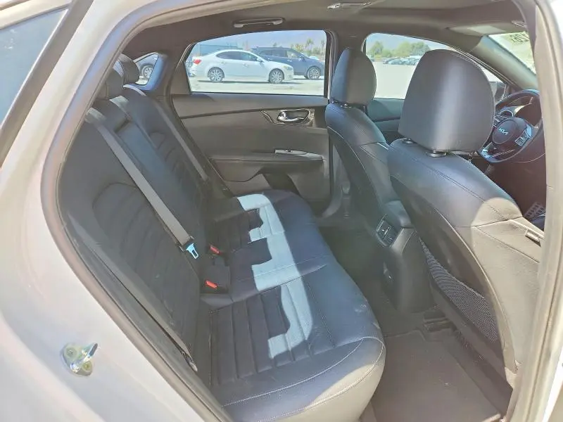 2023 KIA FORTE GT LINE  