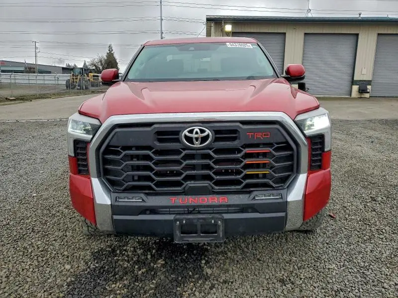2022 TOYOTA TUNDRA CREWMAX SR5  