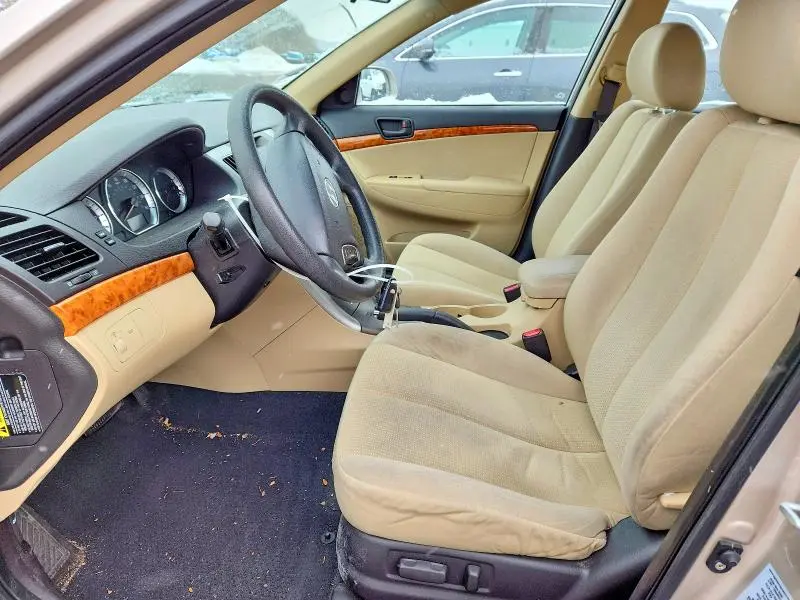 2010 HYUNDAI SONATA GLS  