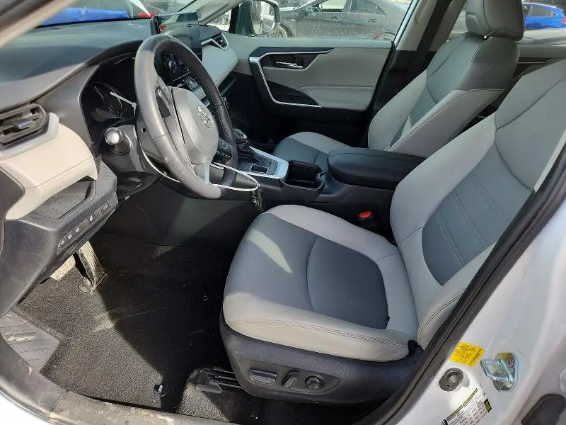 2023 TOYOTA RAV4 XLE PREMIUM  