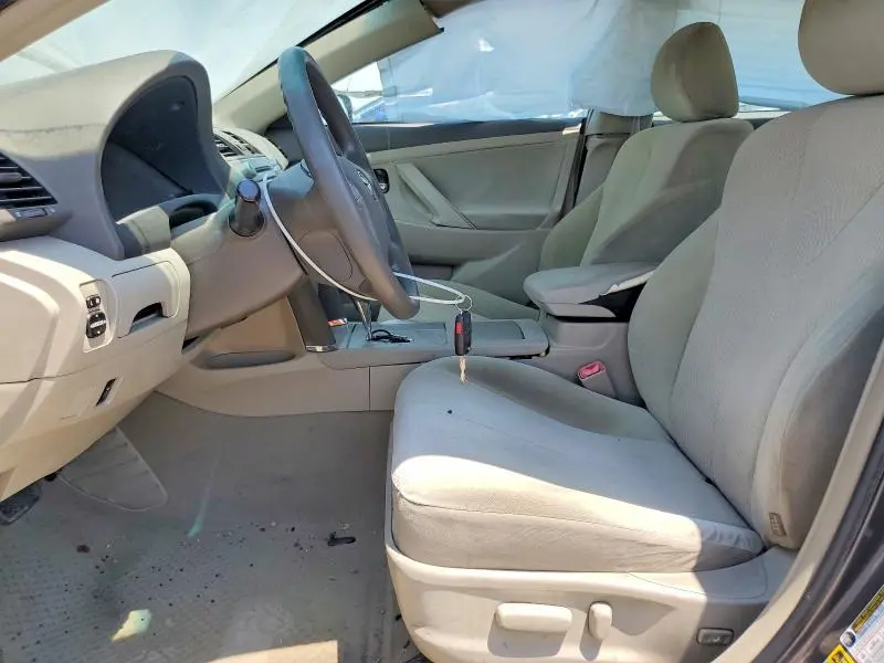 2011 TOYOTA CAMRY LE  