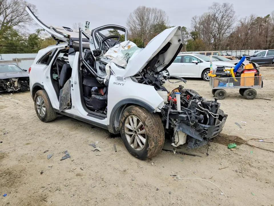 2017 KIA SORENTO LX  